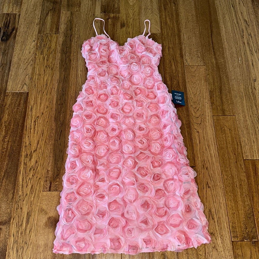 Lulus 3D Rose floral Dress